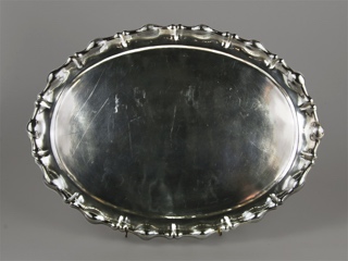 Lote 567: BANDEJA OVAL DE PLATA AUSTRO HUNGARA SELLADA.  BANDEJA OVAL DE PLATA AUSTRO HUNGARA SELLADA. 