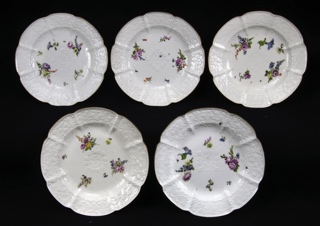 Lote 953: DOCE ANTIGUOS PLATOS DE PORCELANA ALEMANA DE MEISSEN.  DOCE ANTIGUOS PLATOS DE PORCELANA ALEMANA DE MEISSEN. 