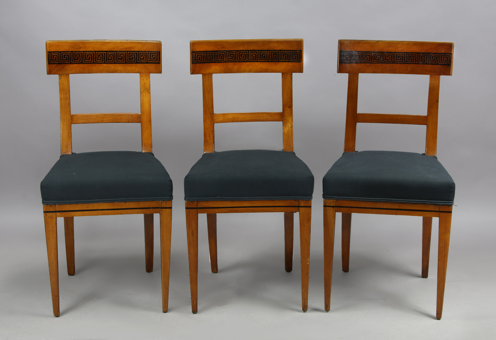 SEIS ANTIGUAS SILLAS FRANCESAS ESTILO DIRECTORIO. SEIS ANTIGUAS SILLAS FRANCESAS ESTILO DIRECTORIO.