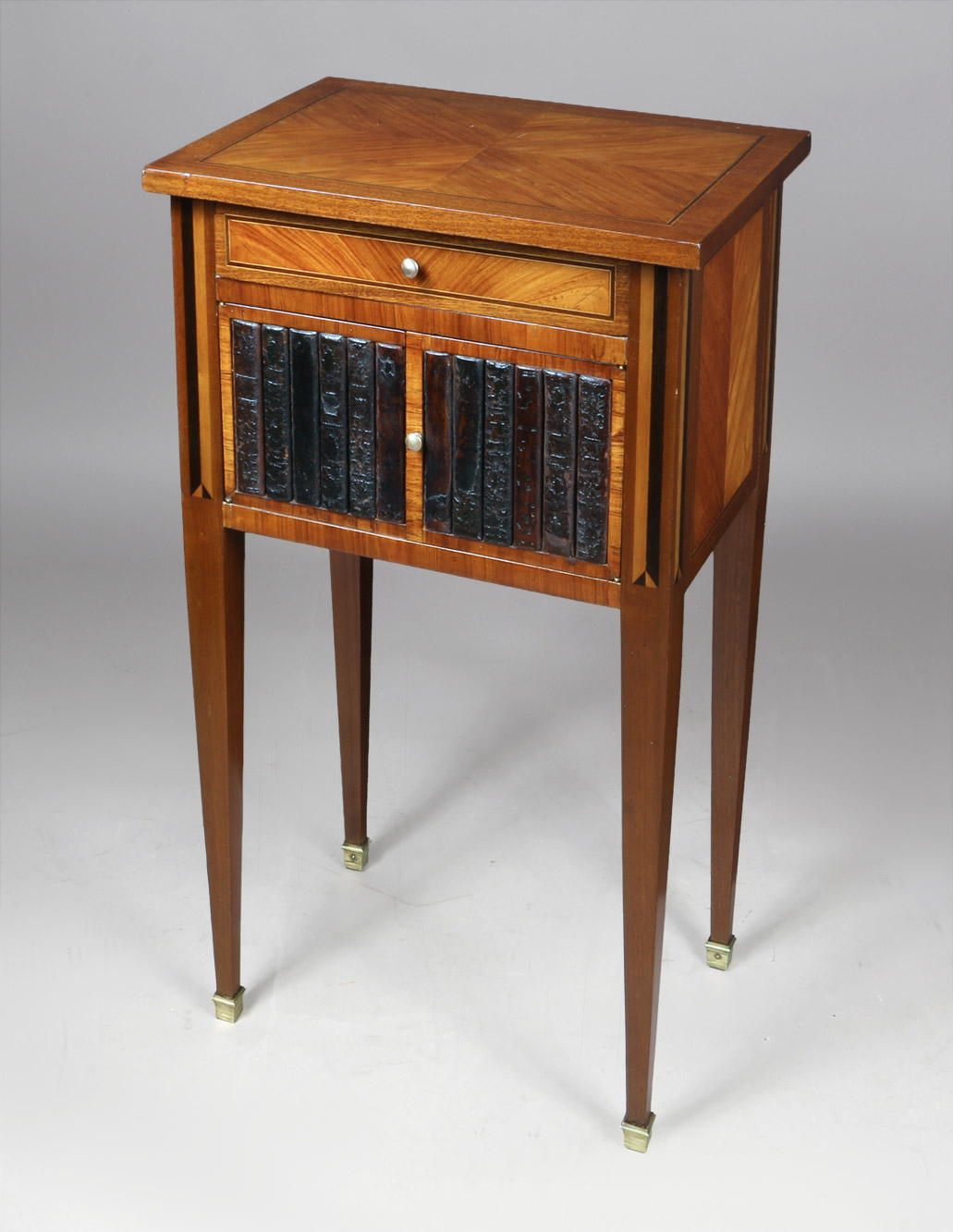  ANTIGUA PEQUEÑA MESA FRANCESA ESTILO LUIS XVI. 