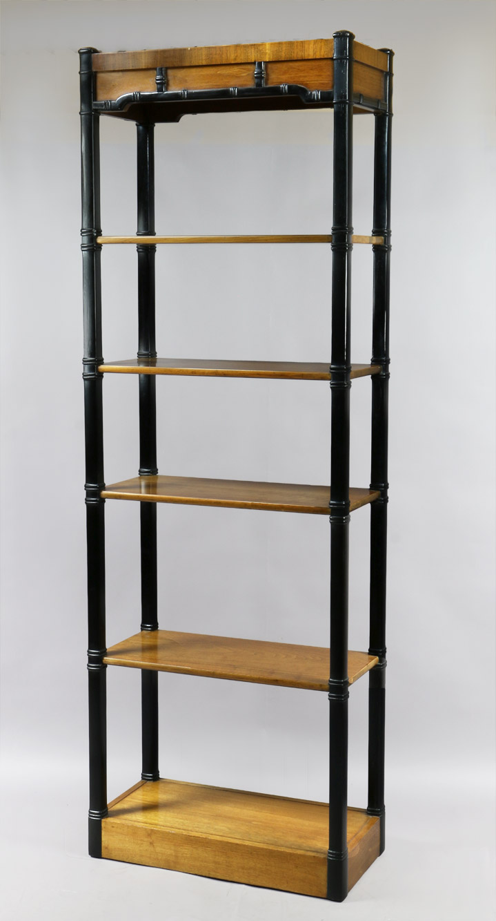 ESTANTERIA ALTA DE MADERA LUSTRADA. ESTANTERIA ALTA DE MADERA LUSTRADA.