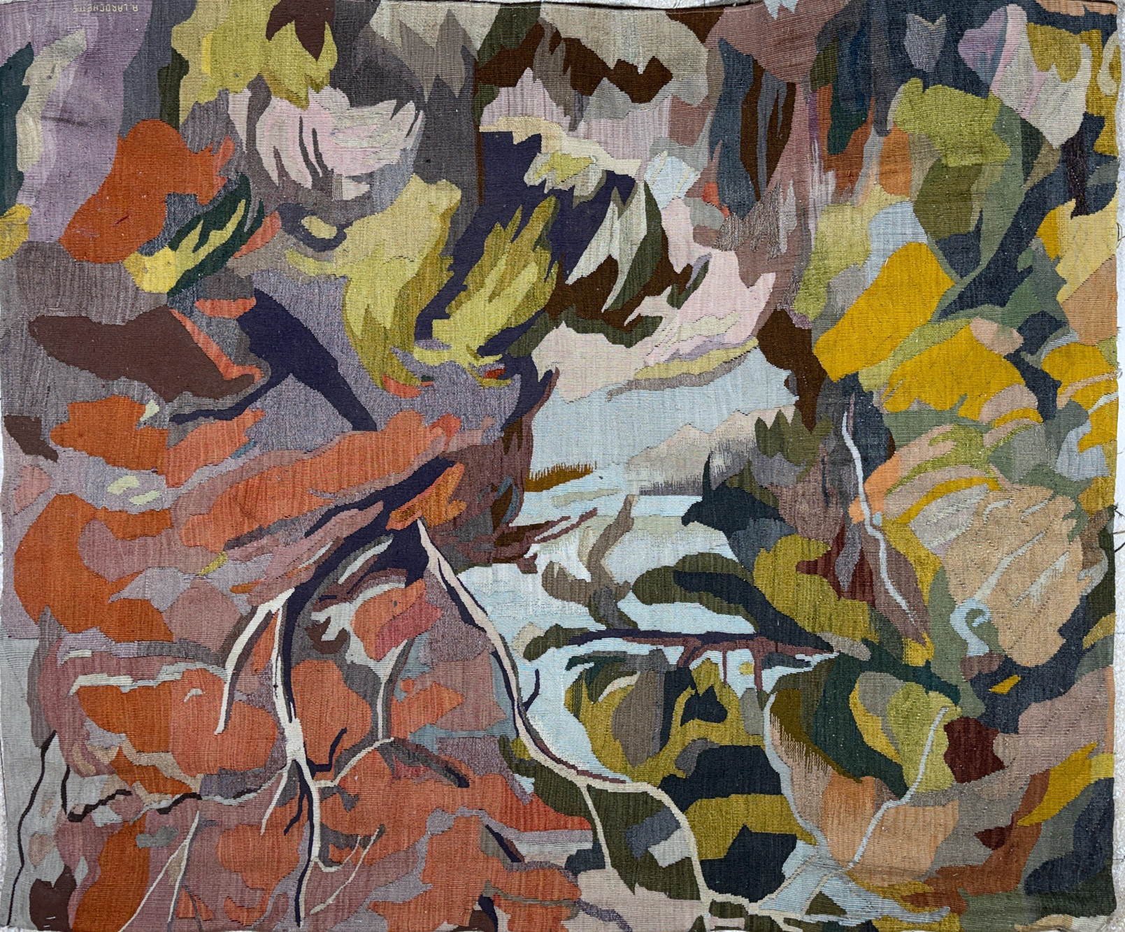 LAROCHETTE, Armando TAPIZ DE LANA TEJIDA A MANO FIRMADO A. LAROCHETTE. LAROCHETTE, Armando TAPIZ DE LANA TEJIDA A MANO FIRMADO A. LAROCHETTE.