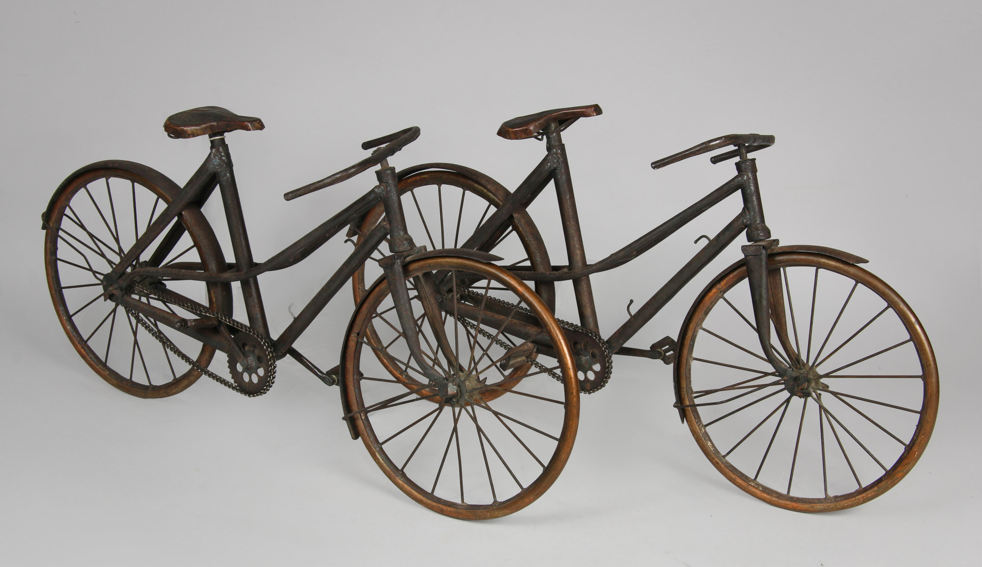 PAR DE BICICLETAS FRANCESAS A ESCALA. PAR DE BICICLETAS FRANCESAS A ESCALA.