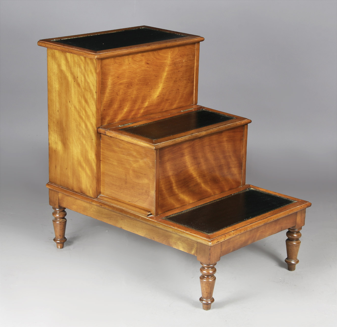 ANTIGUA ESCALERA INGLESA PARA BIBLIOTECA. ANTIGUA ESCALERA INGLESA PARA BIBLIOTECA.