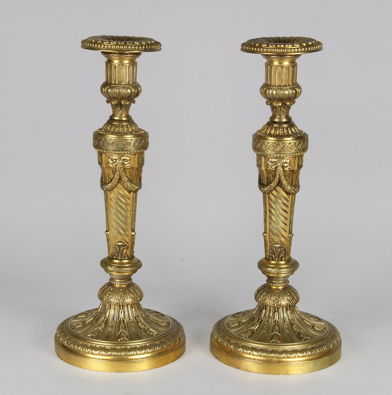  PAR DE ANTIGUOS CANDELEROS FRANCESES ESTAMPILLADOS M. RUSAND