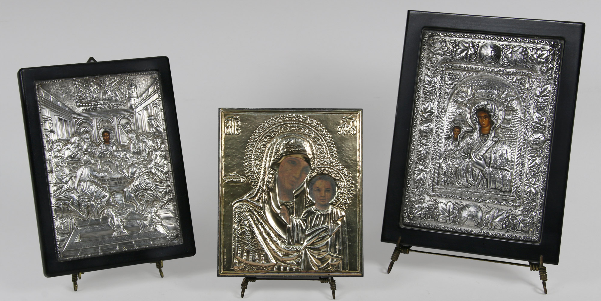 Lotes 716, 715 y 714: 
																		ICONO RELIGIOSO BIZANTINO DE MADERA CON FRENTE SELLADO 950.
																		ICONO RELIGIOSO DE MADERA CON FRENTE SELLADO 925.
																		ICONO RELIGIOSO BIZANTINO DE MADERA CON FRENTE SELLADO 950.