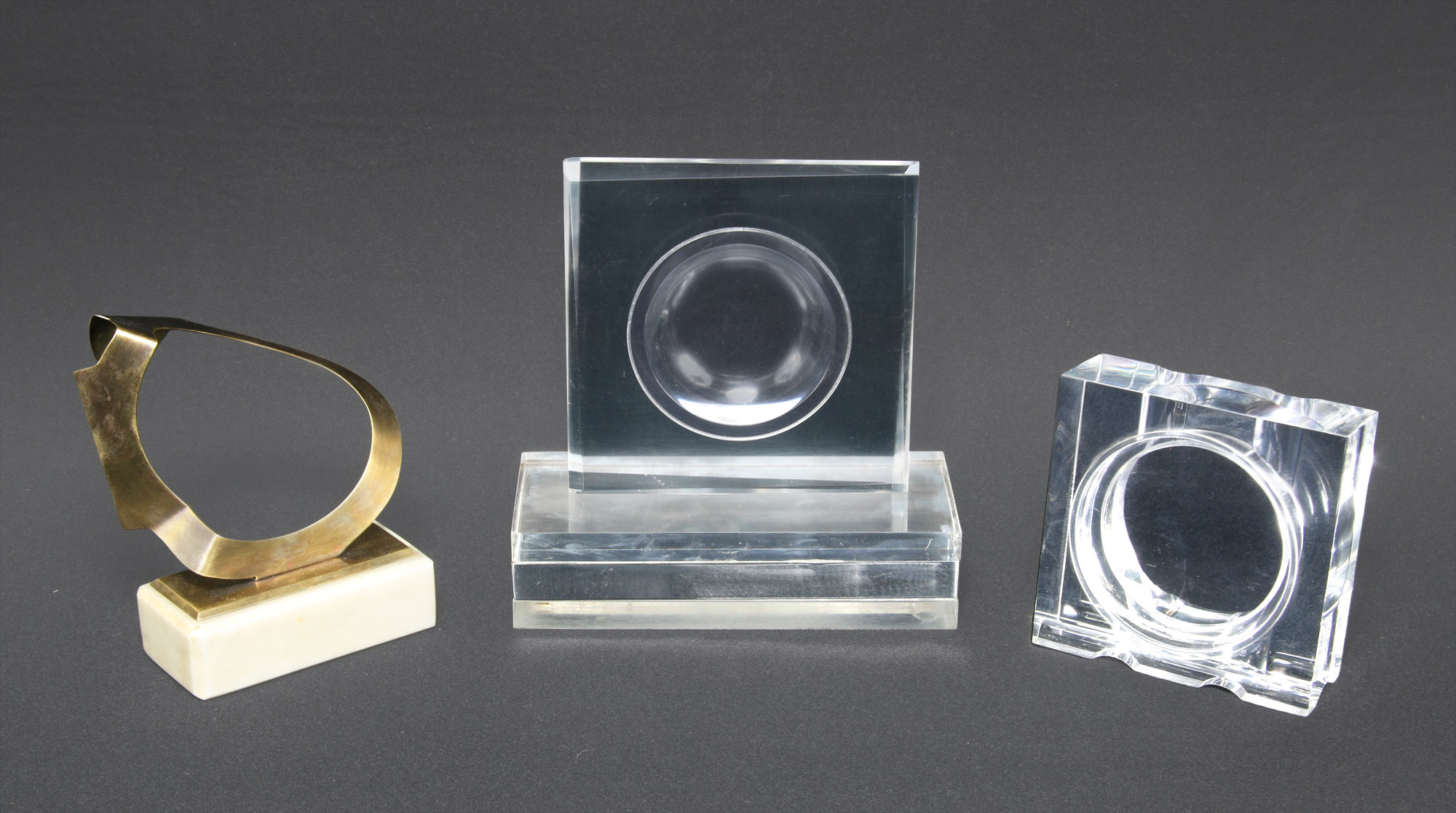 Lotes 577, 578 y 579: 
																		IOMMI, Enio: 'SIN TITULO'
																		POLESELLO, Rogelio: 'SIN TITULO'
																		POLESELLO, Rogelio: 'CIRCULO'