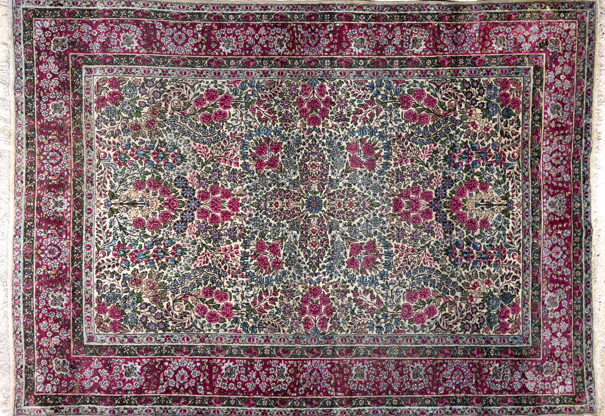  ALFOMBRA PERSA KIRMAN DE LANA TEJIDA A MANO. 