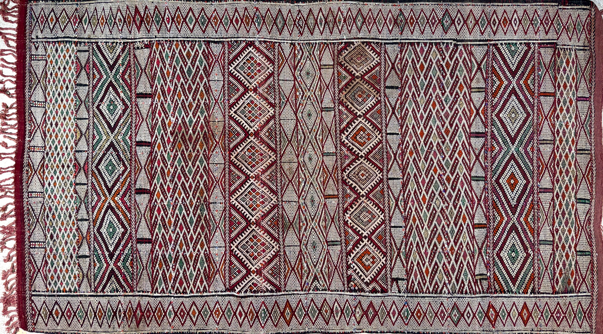  TAPIZ KILLIM DE LANA TEJIDA A MANO. 