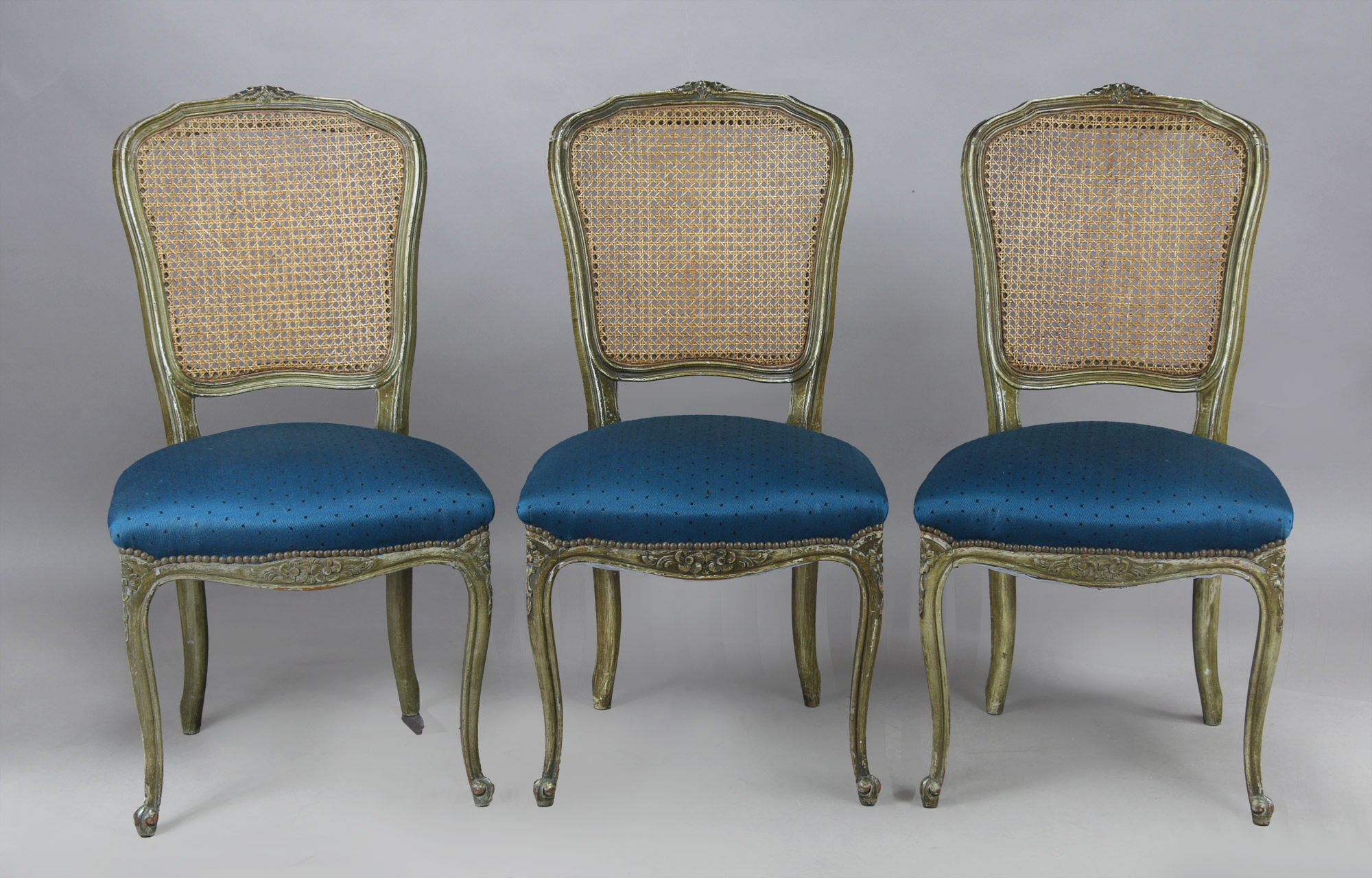 OCHO SILLAS FRANCESAS ESTILO LUIS XV PARA COMEDOR. OCHO SILLAS FRANCESAS ESTILO LUIS XV PARA COMEDOR.