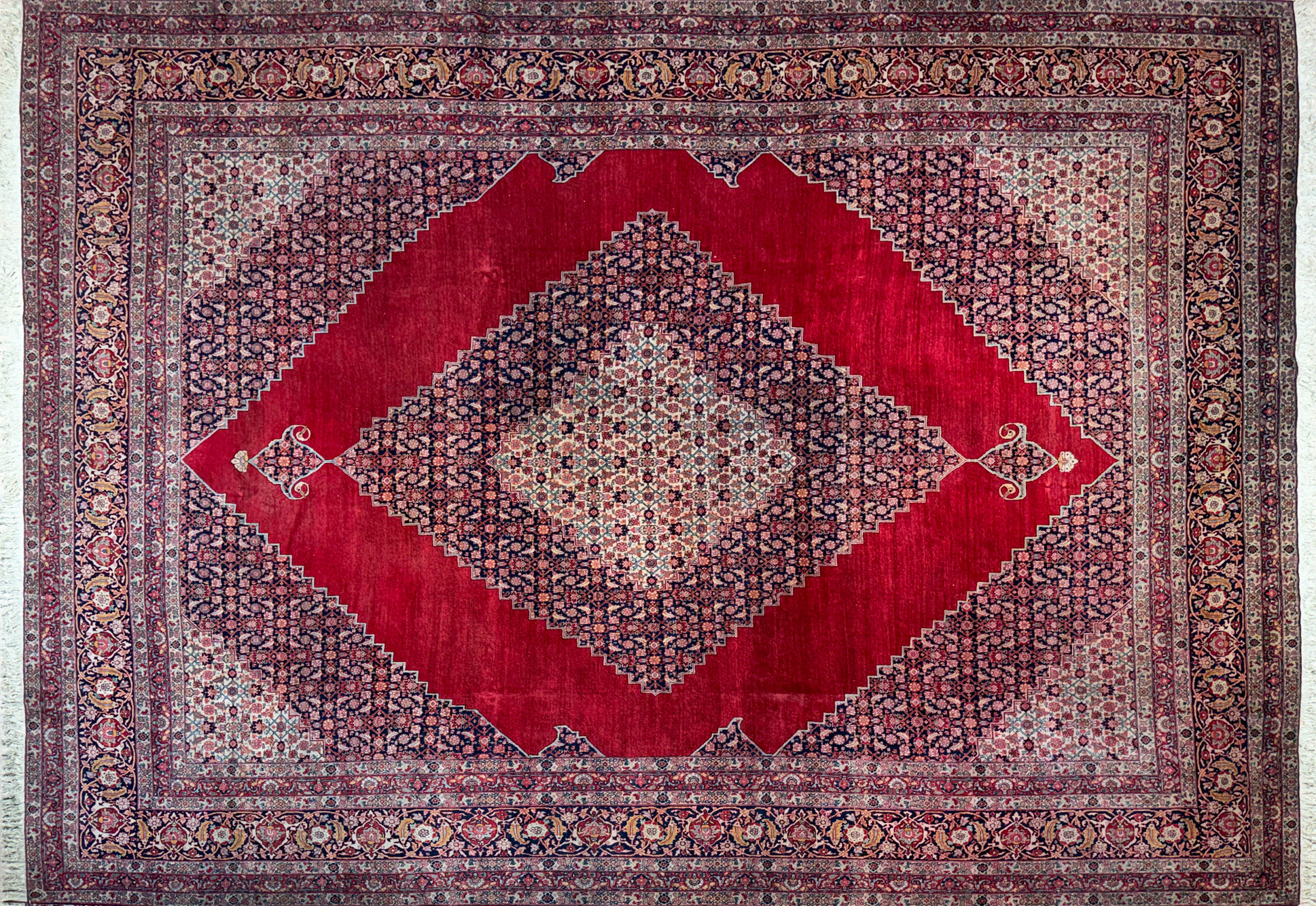 GRAN ALFOMBRA PERSA TABRIZ DE LANA TEJIDA A MANO. GRAN ALFOMBRA PERSA TABRIZ DE LANA TEJIDA A MANO.