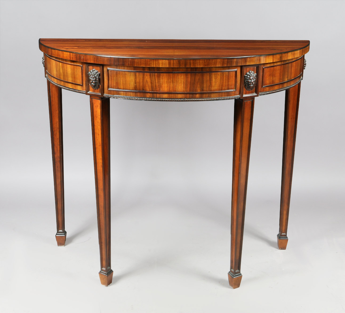 CONSOLA DEMI LUNE ESTILO INGLES DE ARRIMO. CONSOLA DEMI LUNE ESTILO INGLES DE ARRIMO.