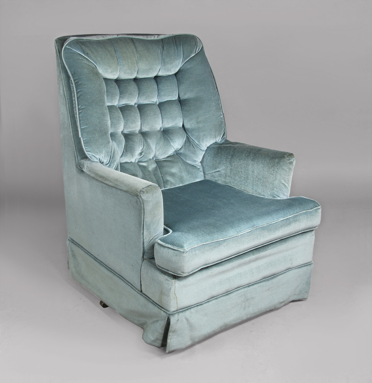  SILLON HAMACA DE LINEA MODERNA TOTALMENTE TAPIZADO. 