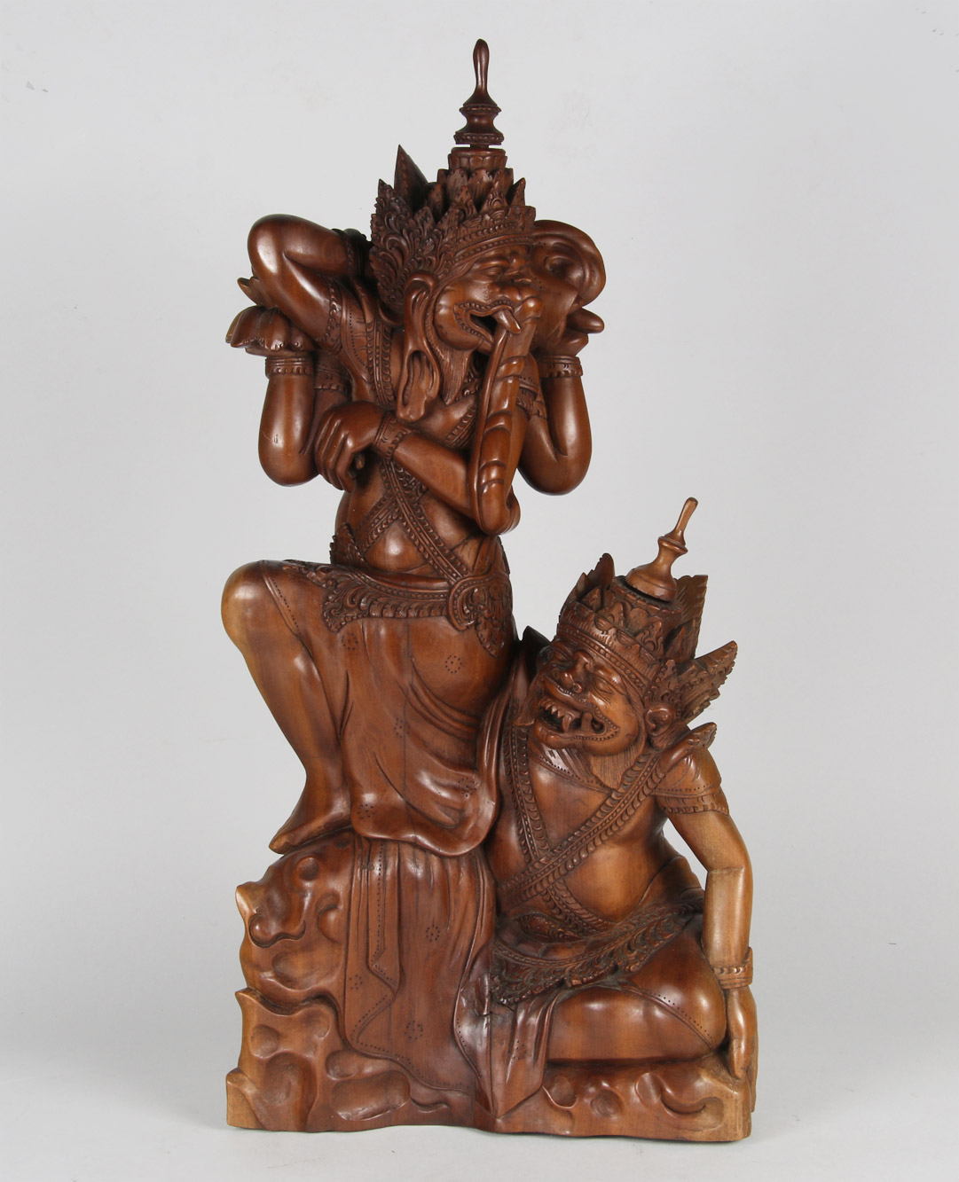  GRUPO HINDU DE MADERA TALLADA. 