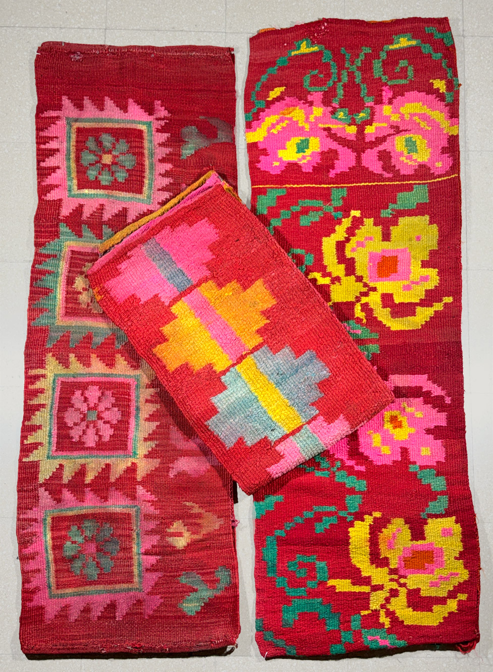  TRES SOBRECAMAS CRIOLLOS 'BAETON' MEDIADOS DEL SIGLO XX. 