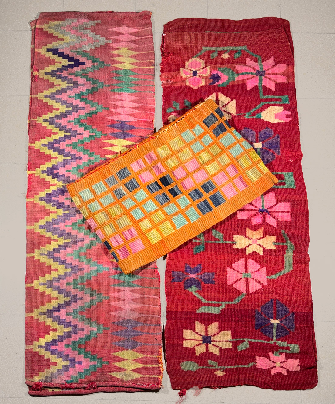  TRES SOBRECAMAS CRIOLLOS 'BAETON' MEDIADOS DEL SIGLO XX. 