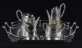 Lote 680: JUEGO VICTORIANO DE METAL INGLES PARA TE Y CAFE. JUEGO VICTORIANO DE METAL INGLES PARA TE Y CAFE.