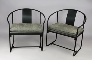Lote 274: PAR DE SILLONES DE LINEA MODERNA.  PAR DE SILLONES DE LINEA MODERNA. 