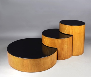 Lote 238: JUEGO DE TRES MESAS DE DISEÑO MODELO LEVELS PARA LIVING.  JUEGO DE TRES MESAS DE DISEÑO MODELO LEVELS PARA LIVING. 