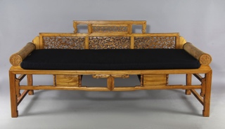 Lote 254: ANTIGUO CAMASTRO CHINO DE FINES DEL SIGLO XIX.  ANTIGUO CAMASTRO CHINO DE FINES DEL SIGLO XIX. 