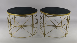 Lote 277: PAR DE MESAS BAJAS AUXILIARES DE FORMA CIRCULAR.  PAR DE MESAS BAJAS AUXILIARES DE FORMA CIRCULAR. 