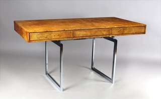 Lote 217: MESA ESCRITORIO MODELO OFFICE DESK DISEÑO DE BODIL KJAER.  MESA ESCRITORIO MODELO OFFICE DESK DISEÑO DE BODIL KJAER. 