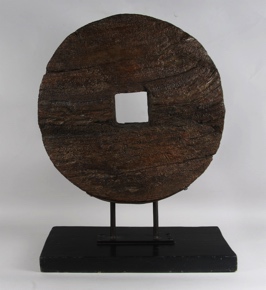 Lote 662: ANTIGUA RUEDA DE MADERA CHINA DEL SIGLO XIX.  ANTIGUA RUEDA DE MADERA CHINA DEL SIGLO XIX. 