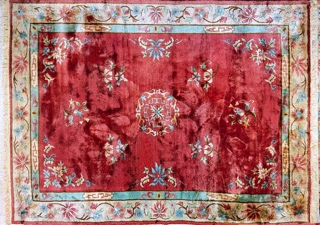 Lote 471: ALFOMBRA CHINA DE LANA TEJIDA A MANO.  ALFOMBRA CHINA DE LANA TEJIDA A MANO. 