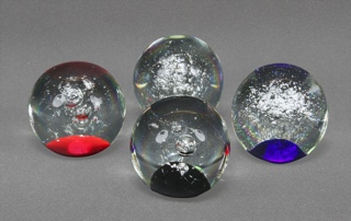 Lote 740: CUATRO SULFUROS DE VIDRIO VENECIANO DE MURANO. CUATRO SULFUROS DE VIDRIO VENECIANO DE MURANO.