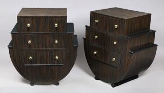 Lote 258: PAR DE PEQUEÑAS COMODAS DE ESTILO ART DECO.  PAR DE PEQUEÑAS COMODAS DE ESTILO ART DECO. 