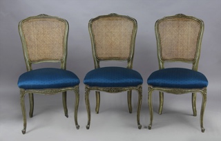 Lote 263: OCHO SILLAS FRANCESAS ESTILO LUIS XV PARA COMEDOR.  OCHO SILLAS FRANCESAS ESTILO LUIS XV PARA COMEDOR. 