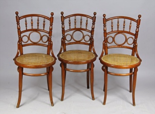 Lote 333: CINCO SILLAS DE ESTILO INGLES WINDSOR.  CINCO SILLAS DE ESTILO INGLES WINDSOR. 