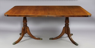 Lote 306: MESA ESTILO INGLES DE DOS PEDESTALES PARA COMEDOR.  MESA ESTILO INGLES DE DOS PEDESTALES PARA COMEDOR. 