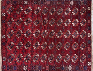 Lote 449: ALFOMBRA TEKKE BOUCKARA DE LANA TEJIDA A MANO.  ALFOMBRA TEKKE BOUCKARA DE LANA TEJIDA A MANO. 